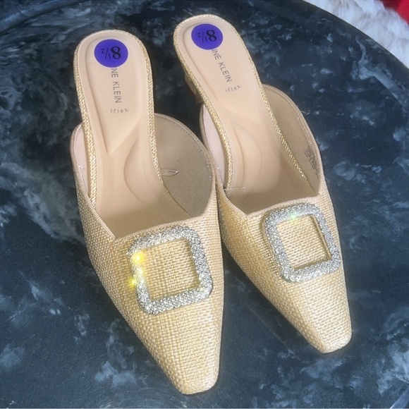 Ak anne klein iflex shoes aklaverne Nine West Gold Slip-On Mules - Picture 7 of 10